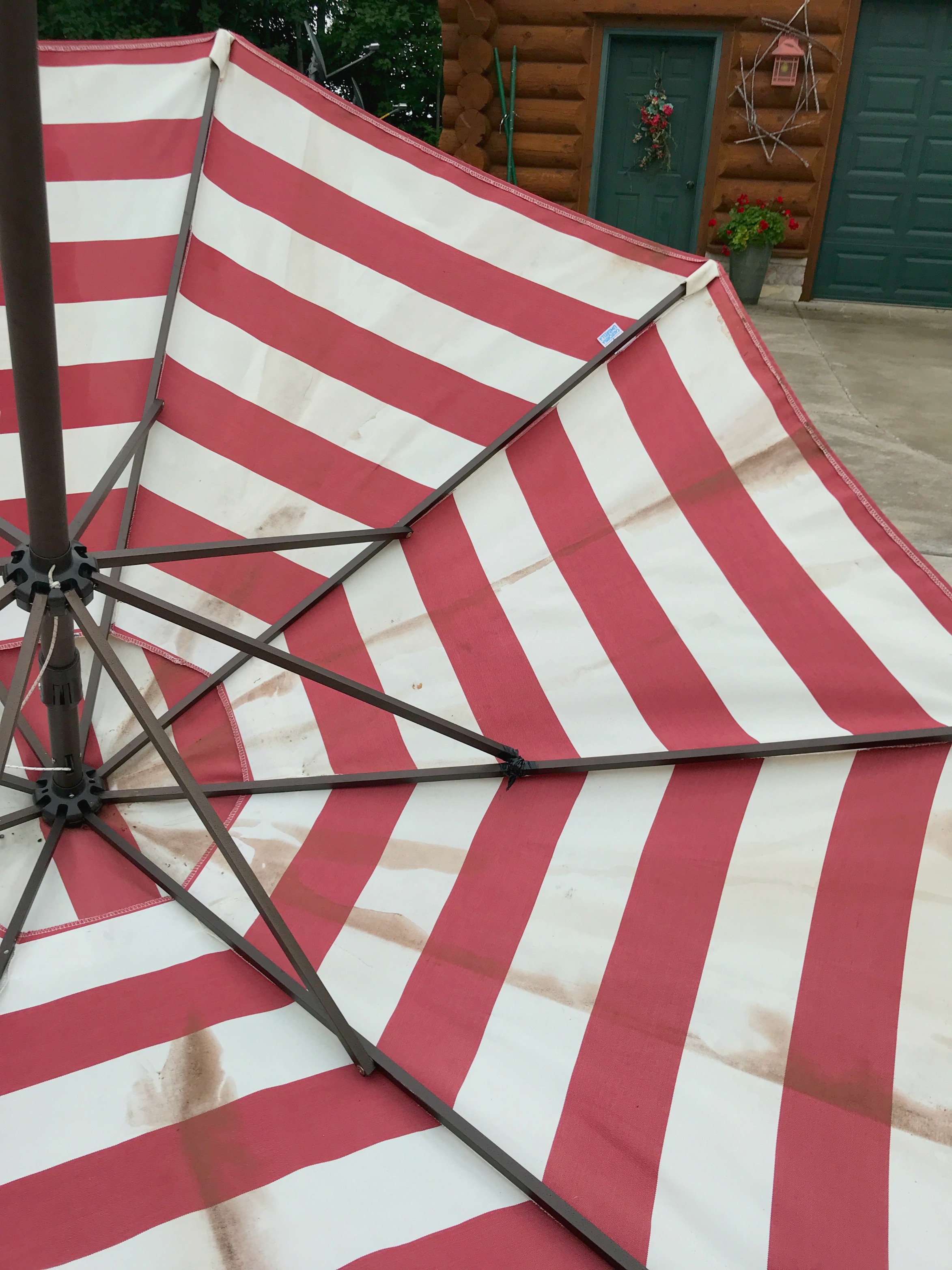 Cleaning Patio Umbrella Mildew White Arrows Home Patio Umbrella Mildew White Arrows
